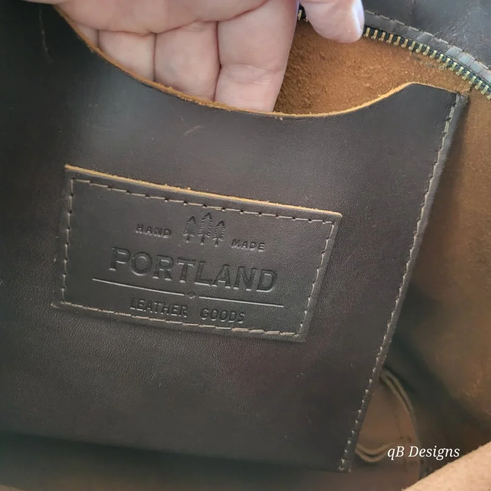 Portland Leather Medium Crossbody Tote w/Zipper, Grizzly - Picture 5 of 9